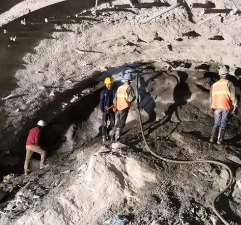 灵台拱顶带模注浆料的施工流程及注意事项